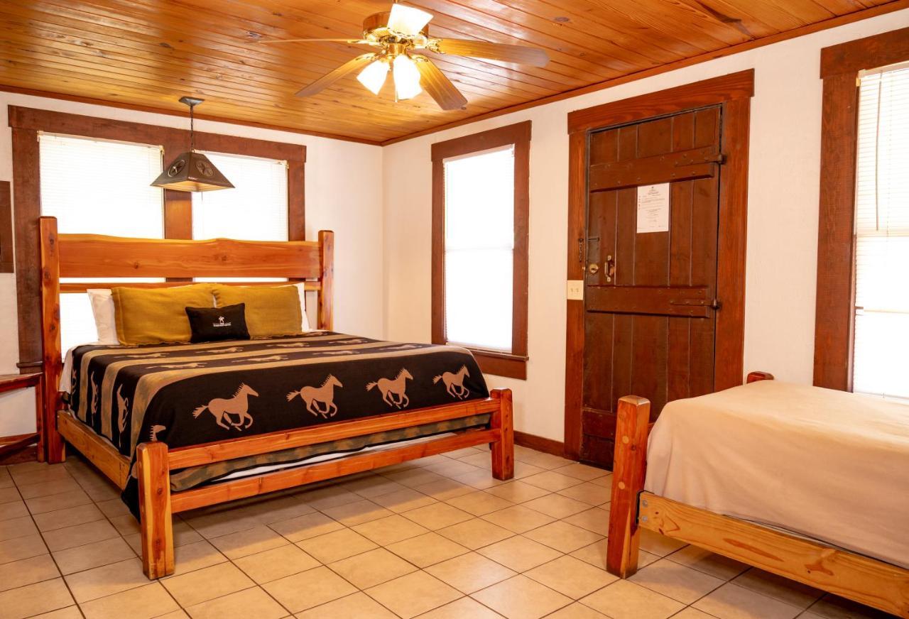 The Vaquero Motel Бандера Екстер'єр фото